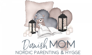 Danish Mom logo