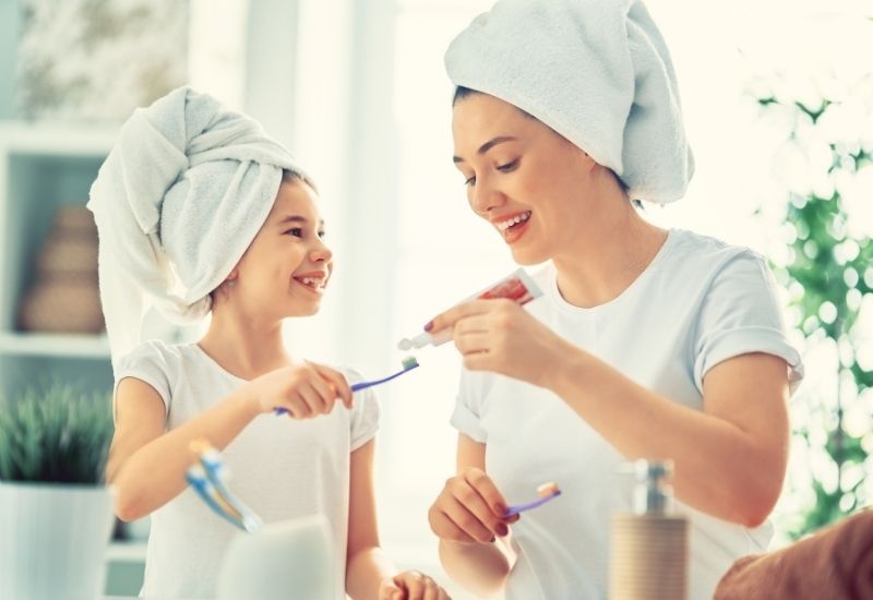 toddler brushing teeth struggle