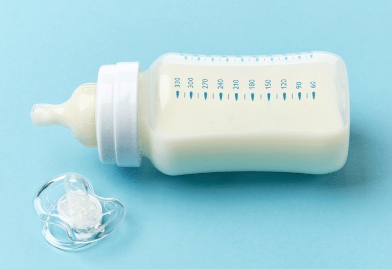 A List of Bottle Feeding Equipment: 25+ Items You Need For Feeding